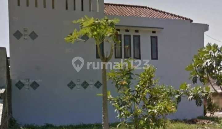 COMFORTABLE, WELL-MAINTAINED SEMI-FURNISHED MINIMALIST HOUSE READY FOR OCCUPATION LOCATED IN GRIYA PERMATA ASRI COMPLEX, BANDUNG 2