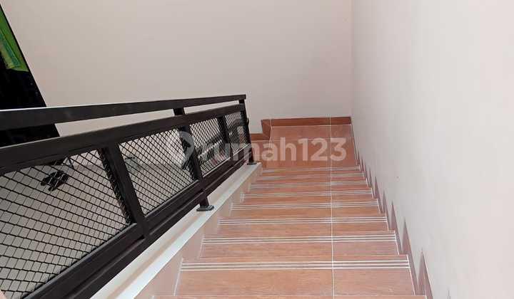 RUMAH BARU HOOK SIAP HUNI LOKASI STRATEGIS DI TAMAN RAHAYU 2 BANDUNG 2