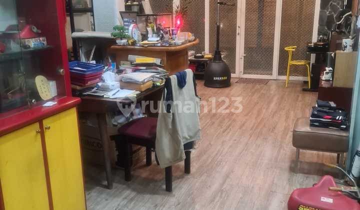 Ruko 3,5 Lantai Nyaman Siap Pakai Lokasi di Mainroad Peta Bandung