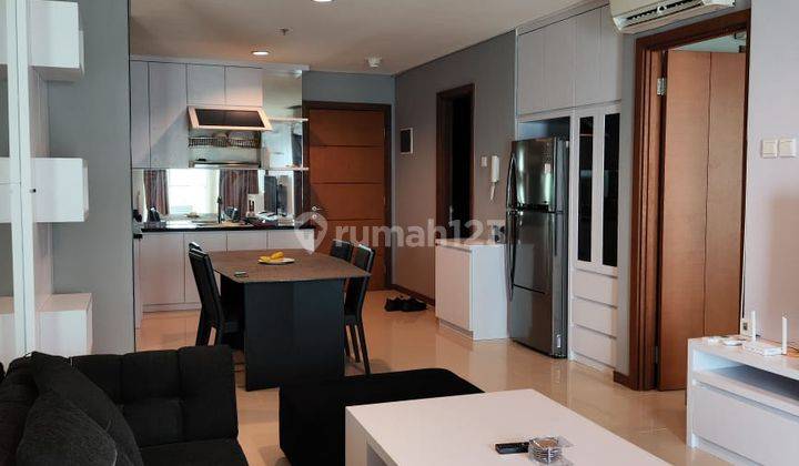 Di Jual 2 Bedroom Full Furnished, Penthouse Condominium Green Bay 1