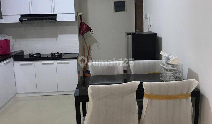 Di Jual 2 Bedroom Full Furnished, Condominium Green Bay  1