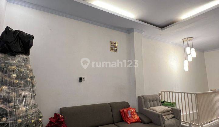 Rumah Cantik Full Furnish di Permata Harapan Baru Bekasi Nempel Harapan Indah 2