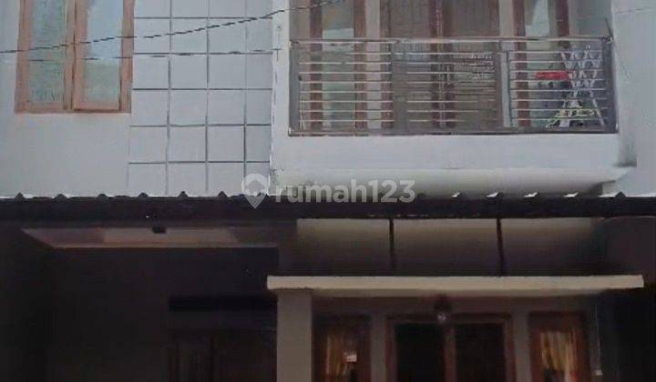 Rumah 2 Lantai Minimalis Di Cluster Cempaka Jati Cempaka Pondok Gede Bekasi

 1