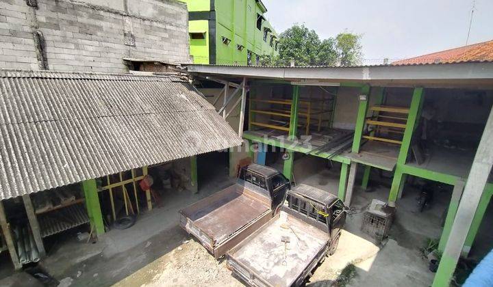 Rumah 2 lantai dan tempat usaha di jalan perjuangan kampung irian 2