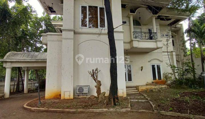 Rumah Mewah Hook Luas di Lebak Bulus Jakarta Selatan

 1