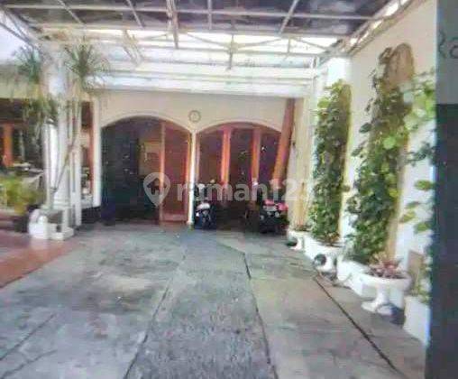 Rumah 2 Lantai di Rawamangun Jakarta Timur

 2