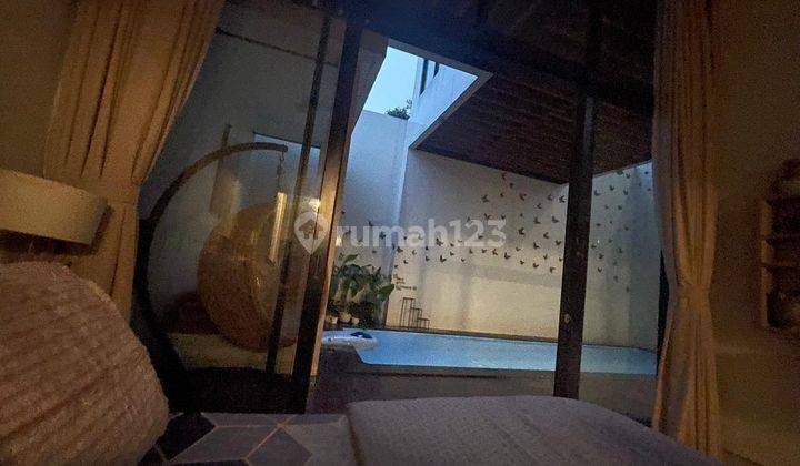 Dijual Rumah Modern Minimalis Dengan Fasilitas Kolam Renang di Cipayung Jakarta Timur 2