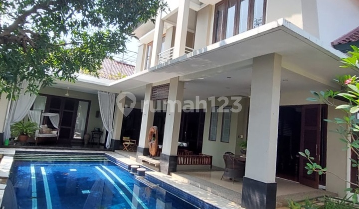 Rumah Lux Bagus Ada Kolam Renang Siap Huni Bebas Banjir Lingkungan Aman Rumah Lux Bagus Ada Kolam Renang Siap Huni Bebas Banjir Lingkungan Aman