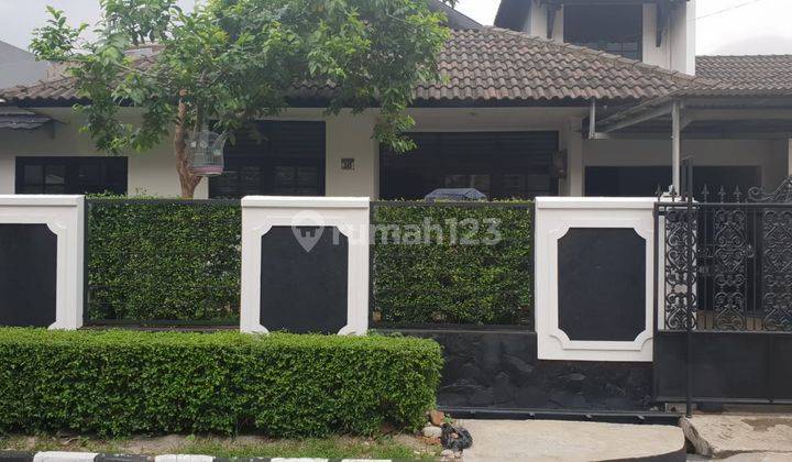 Rumah 2 Lantai Bagus Semi Furnished di Bintaro, Tangerang Selatan 1