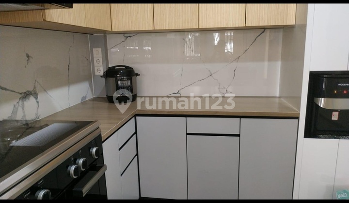 Rumah Cantik Lux Dekat Dgn Kampus Universitas Indonesia Tinggal Bawa Koper Saja Full Furnish 2