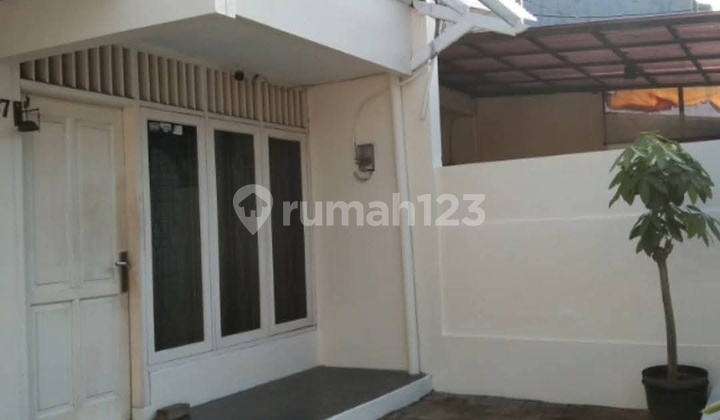 Rumah Tua Siap Huni Bebas Banjir Minim Renovasi Iingkungan Aman Nyaman Rumah Tua Siap Huni Bebas Banjir Minim Renovasi Iingkungan Aman Nyaman