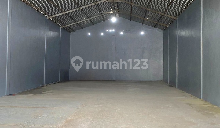 Ready-to-Use Warehouse in Simongan - West Semarang 1