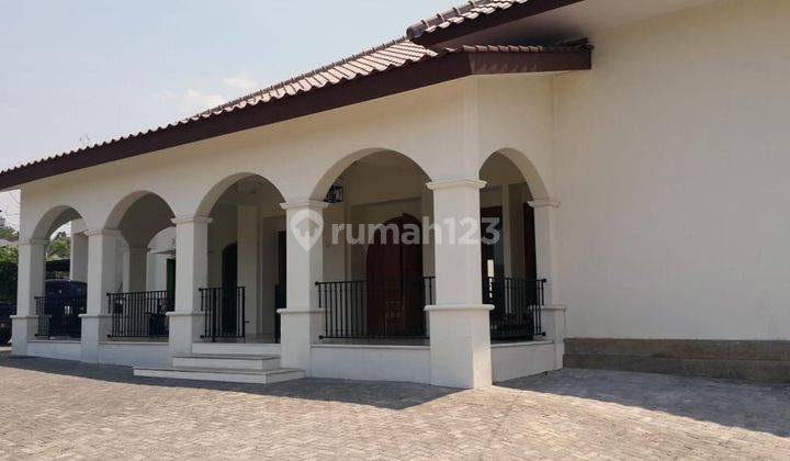 Rumah Mediterania Classic Modern dekat BSB City Ngaliyan Semarang 1