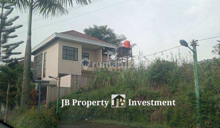 Rumah Bagus Sejuk 2 Lantai Hook di Mapagan Ungaran Barat SHM 3