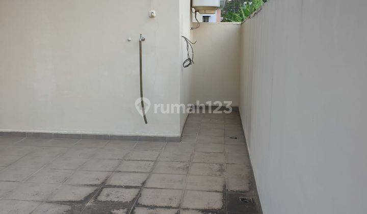 Rumah Bagus Sejuk 2 Lantai Hook di Mapagan Ungaran Barat SHM 18
