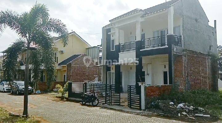 Rumah 2 Lantai di Babadan Ungaran Kota SHM 1