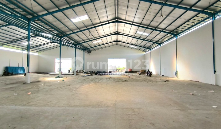 Warehouse in Candi Gatot Subroto Industrial Area, Semarang 1
