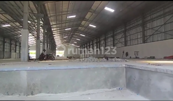 New Warehouse in the Candi Gatot Subroto Industrial Area, Semarang 2