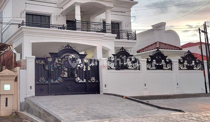 Luxury House In Puri Anjasmoro, Semarang City. 1