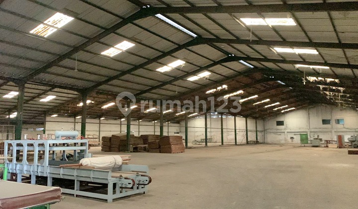 Large and Spacious Warehouse in Karanganyar Solo Surakarta Large and Spacious Warehouse in Karanganyar Solo Surakarta