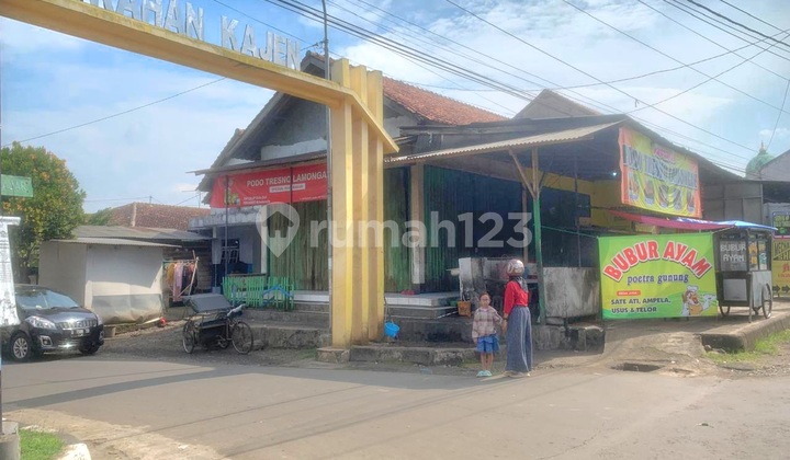 Strategic Land and Building for Shop Houses and Stalls in Kajen, Pekalongan 2