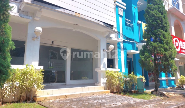 3-Story Shop House for Rent in BSB City, Mijen, Semarang. 2