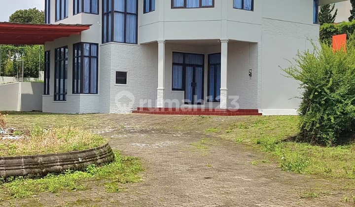 2-Story Villa with Mountain View in Bandungan Tourism, Semarang 2-Story Villa with Mountain View in Bandungan Tourism, Semarang