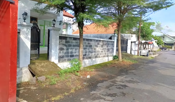 Rumah Ruang Usaha Halaman Luas Di Manyaran Semarang 2