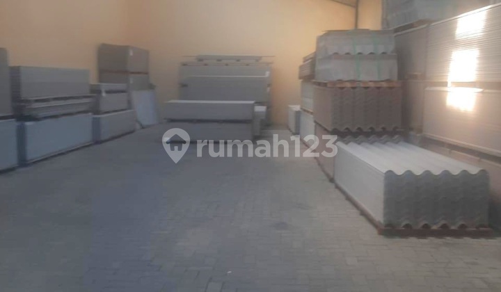 Mini Warehouse Shop with Spacious Parking in Majapahit, Semarang 2