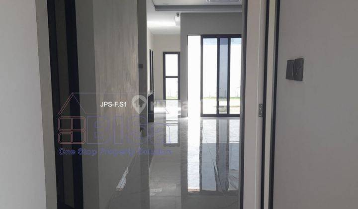Disewa Rumah Mewah 3 Lantai View Laut di Beverly Green Avenue, Batam Center 2