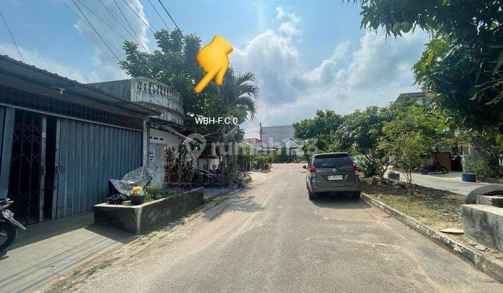 Rumah 2 Lantai Strategis di Simpang Kepri Mall, Batam Harga Nego  2