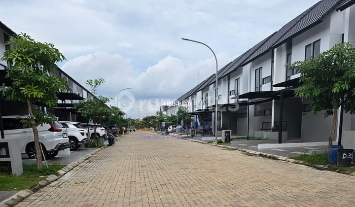 For Sale 2-Story House in Royal Vasa Housing – Batam 2