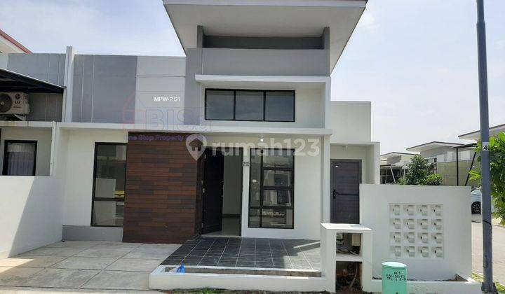 Disewa 1 Unit Rumah Hook Komp Cental Raya Tiban Blok I No 26, Batam 1