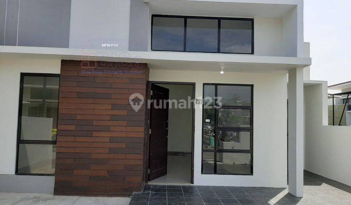 Disewa 1 Unit Rumah Hook Komp Cental Raya Tiban Blok I No 26, Batam 2