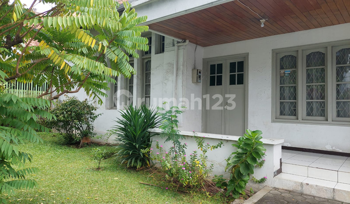 Rumah Klasik Lokasi Strategis Di Sayap Riau Bandung Kota 1