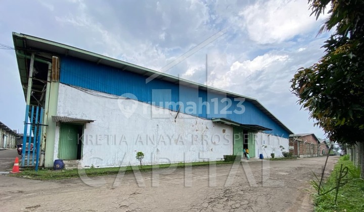 Clean Ready-to-Use Steel Construction Warehouse Near Baros Toll Gate