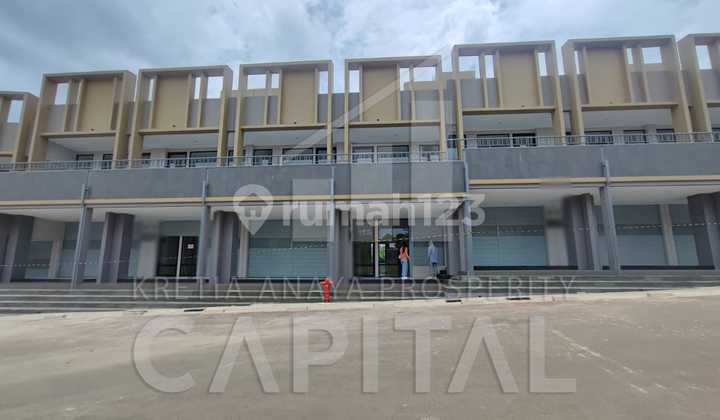 3 Ruko Rendeng Baru di Pancatengah Kota Baru Parahyangan 3 Ruko Rendeng Baru di Pancatengah Kota Baru Parahyangan