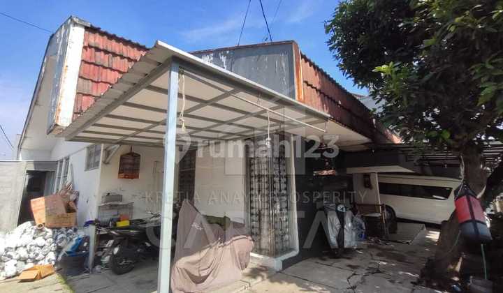 Ready to Occupy Comfortable House in a Strategic Location at Sumbersari Bandung 2