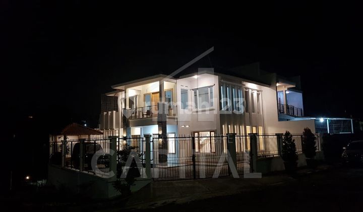 2-Storey Hook House Semi-Furnished Serene and Comfortable in Setiabudi Regency 2-Storey Hook House Semi-Furnished Serene and Comfortable in Setiabudi Regency