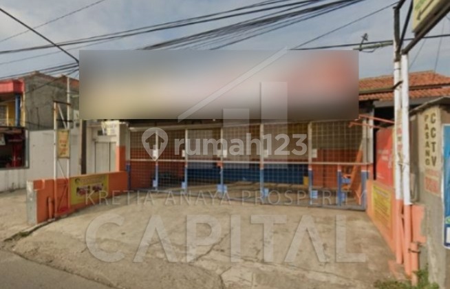 A Shop House with a Strategic Position by the Roadside in Padalarang 1