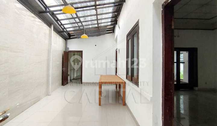 Ruang Usaha dengan Lokasinya yang Strategis di Setiabudi Cocok untuk Berbagai Jenis Usahamu Ruang Usaha dengan Lokasinya yang Strategis di Setiabudi Cocok untuk Berbagai Jenis Usahamu