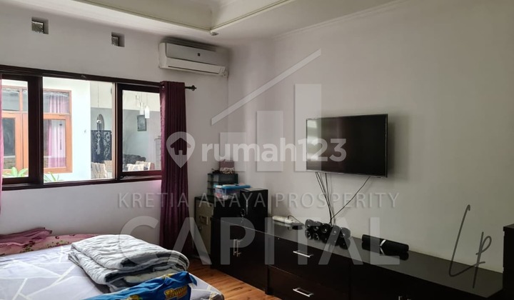 Rumah cantik dan nyaman baru renov dalam komplek one get di cimahi  2