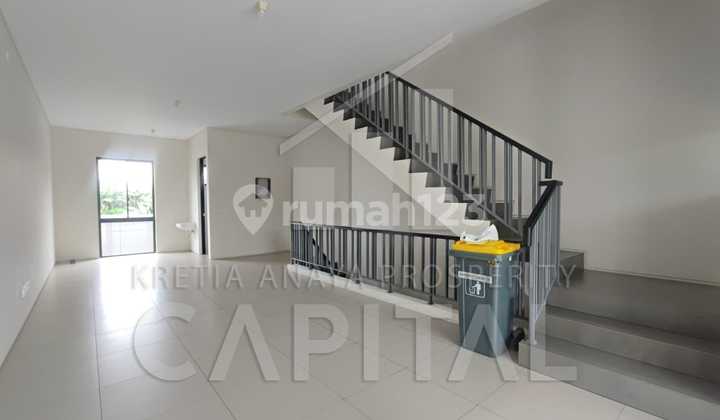 3 New Rendeng Shophouses in Pancatengah, Kota Baru Parahyangan. 2