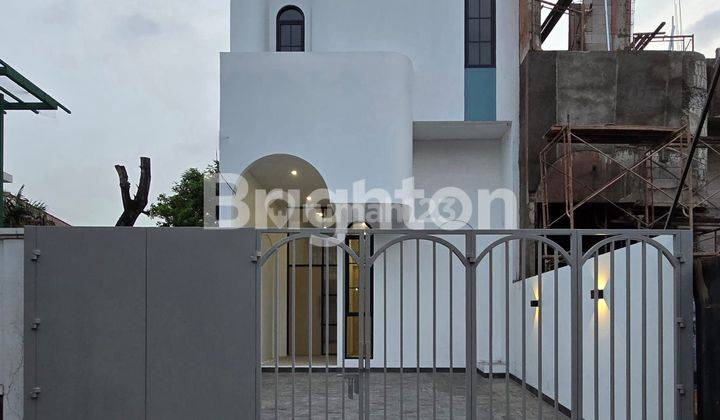 RUMAH DESAIN UNIK, MEWAH LITTLE SANTORINI 2