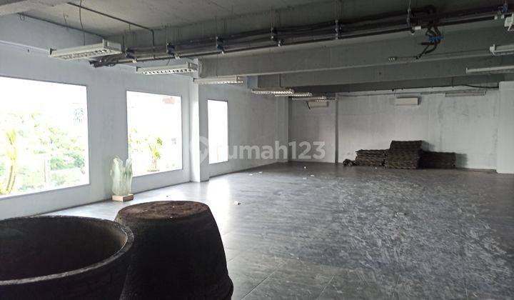 Disewakan Ruang Usaha di Senopati Kebayoran Baru Jakarta Selatan 4