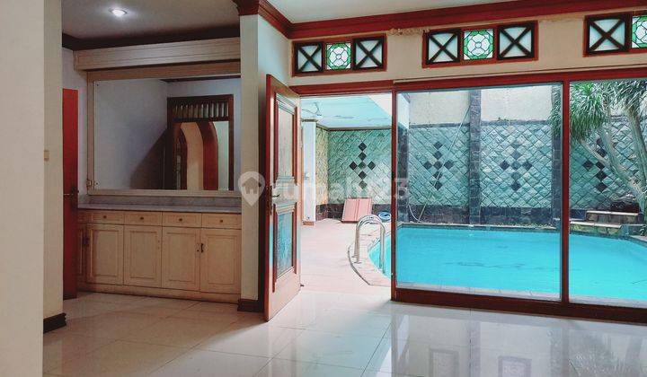 Dijual rumah 2 lantai di Senayan Jakarta Selatan 5
