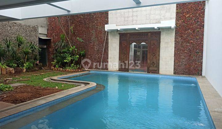 Disewakan rumah 2 lt di Senayan Jakarta Selatan 5