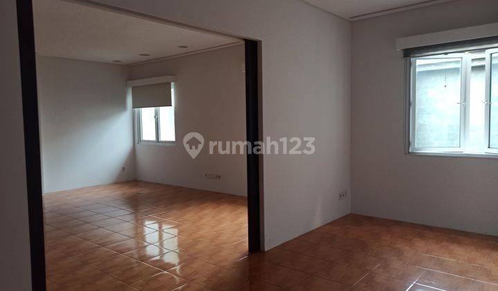 Disewakan rumah mewah 2lt di Simprug Senayan Jakarta Selatan 12