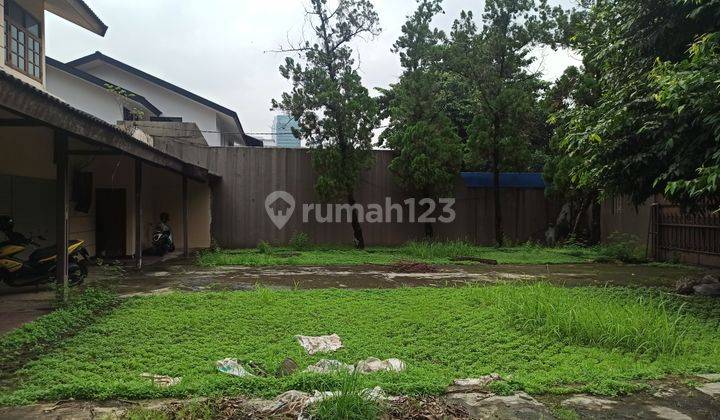 Disewakan rumah 2lt di Simprug Golf, Senayan Jakarta Selatan 1