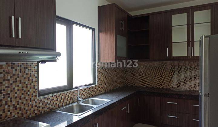 Disewakan rumah area Senayan Jakarta Selatan 5